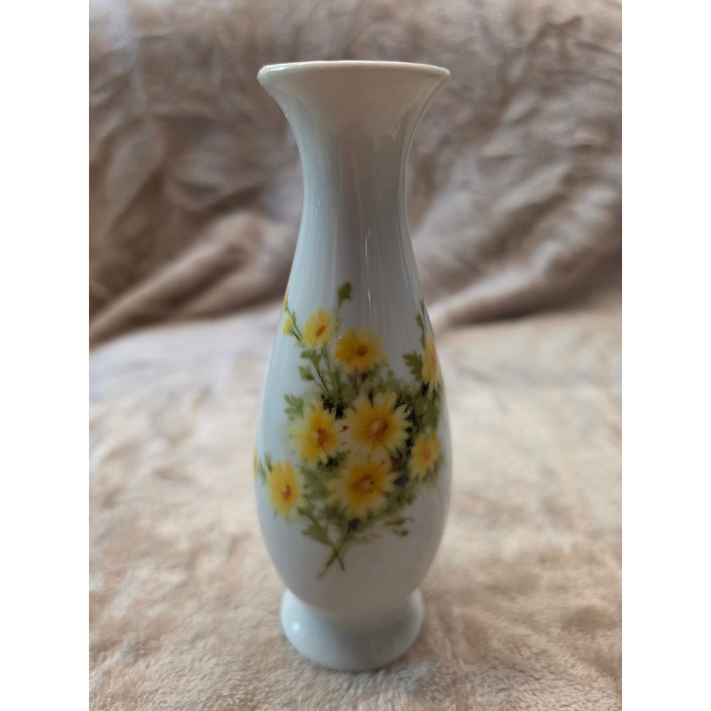 Gibson Greeting Cards Vintage Bud Vase Yellow Daisies Love Poem Made in Japan